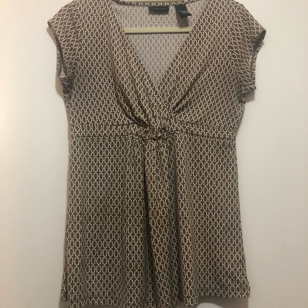NY and Co V neck top